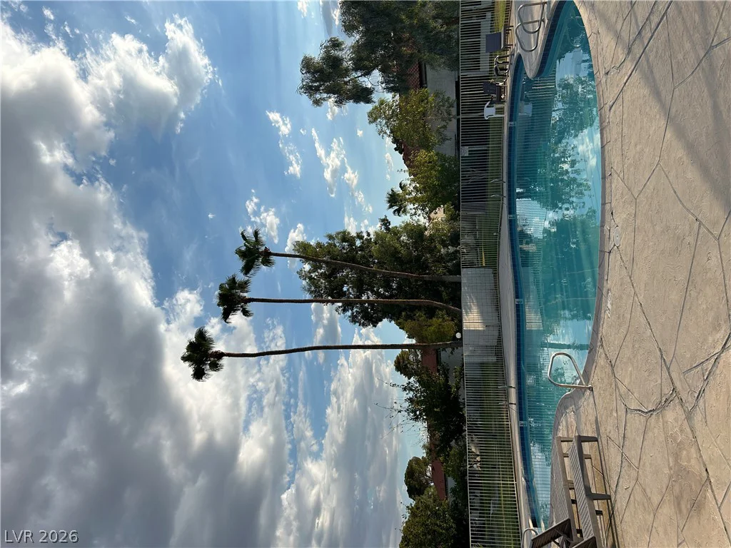 3333 Racquet, Las Vegas, NV 89121