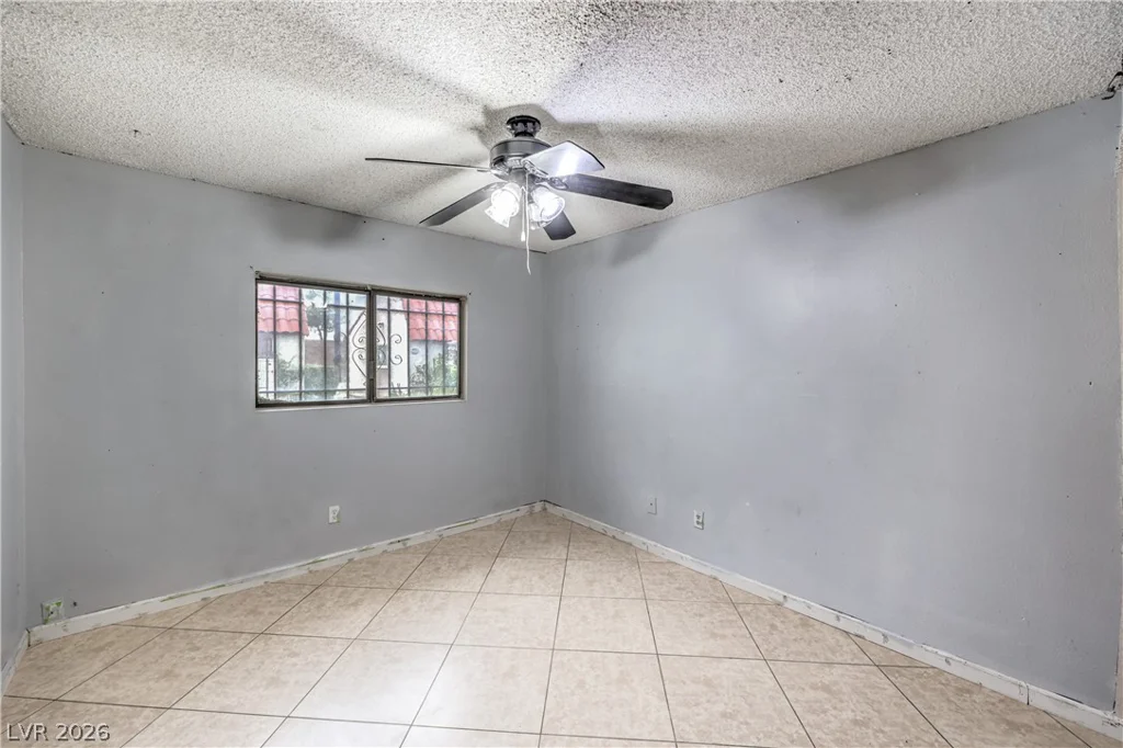 3333 Racquet, Las Vegas, NV 89121