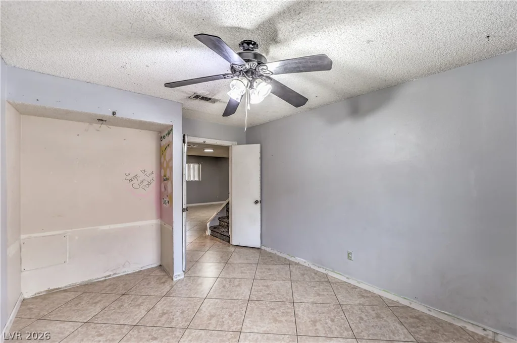 3333 Racquet, Las Vegas, NV 89121