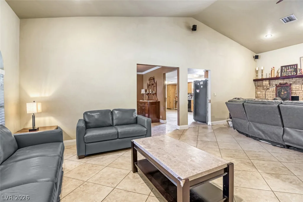 9190 Fisher, Las Vegas, NV 89149