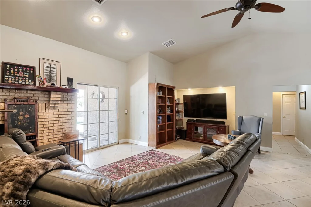 9190 Fisher, Las Vegas, NV 89149