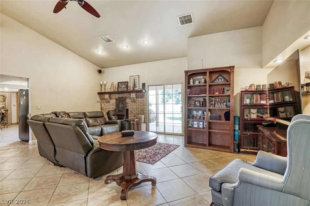9190 Fisher, Las Vegas, NV 89149