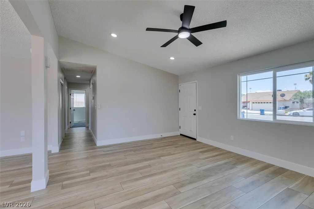 6012 Oceanside, Las Vegas, NV 89108