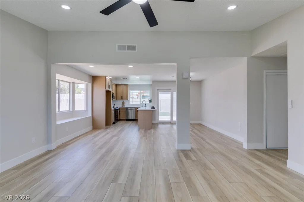 6012 Oceanside, Las Vegas, NV 89108