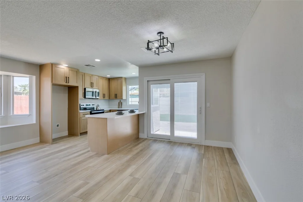 6012 Oceanside, Las Vegas, NV 89108