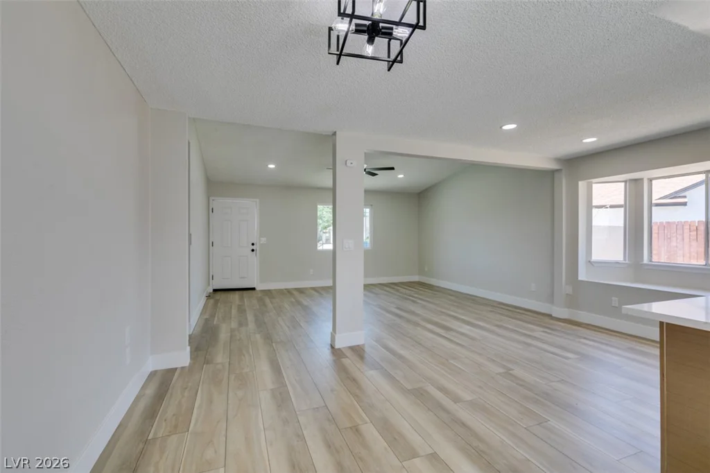 6012 Oceanside, Las Vegas, NV 89108