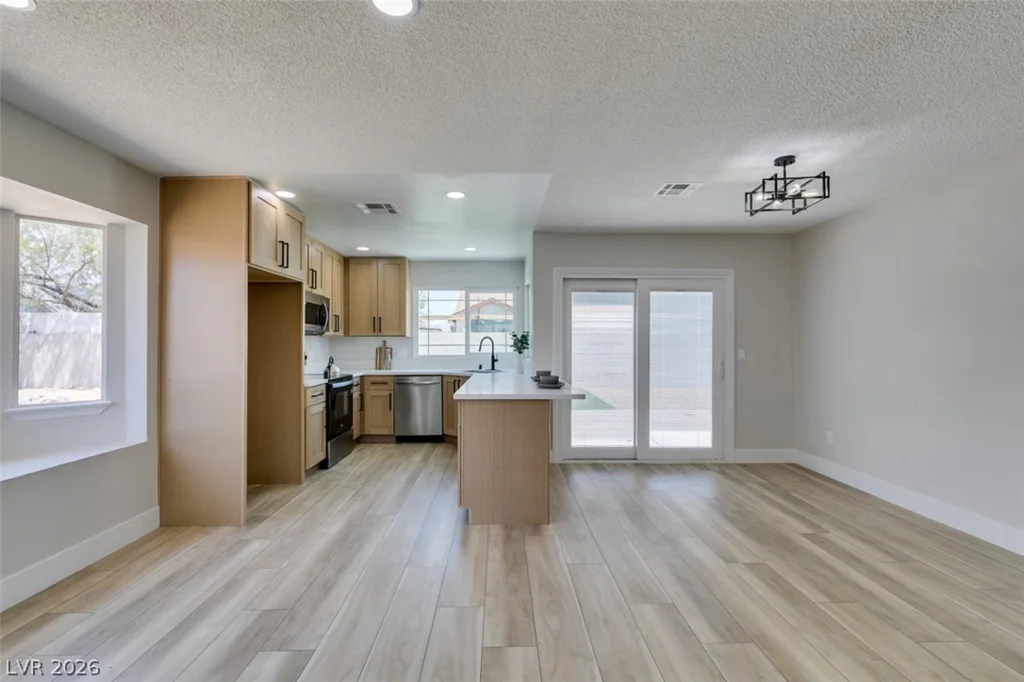 6012 Oceanside, Las Vegas, NV 89108