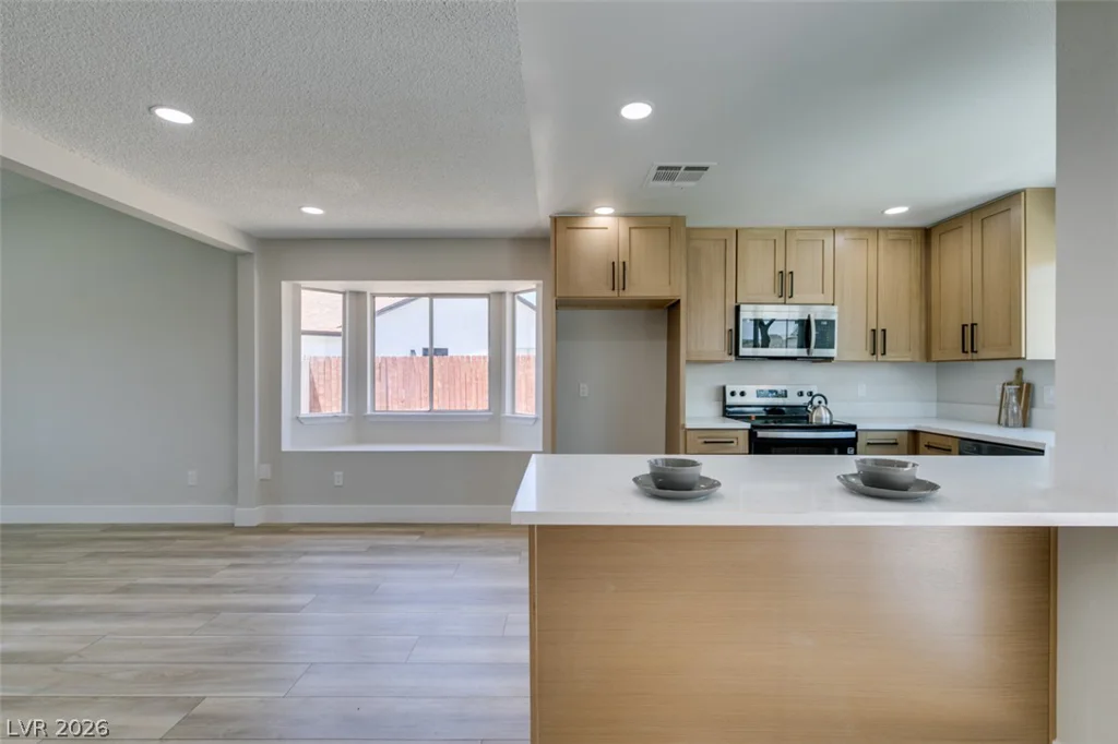 6012 Oceanside, Las Vegas, NV 89108