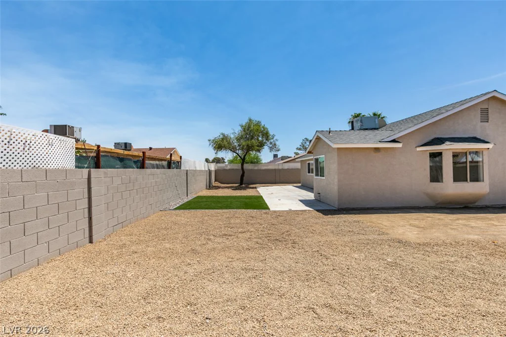 6012 Oceanside, Las Vegas, NV 89108