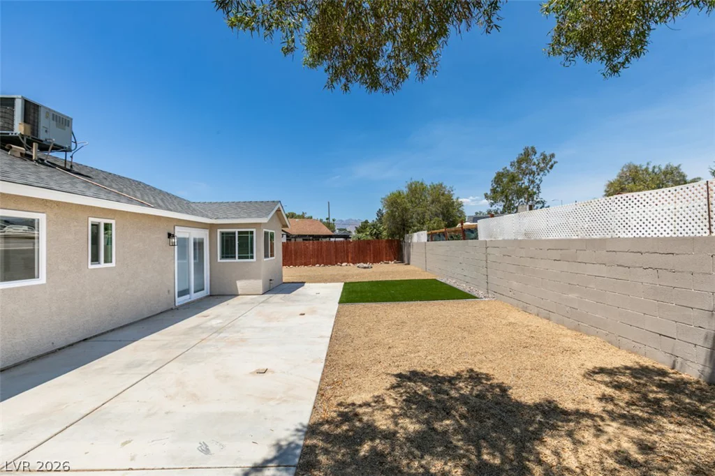 6012 Oceanside, Las Vegas, NV 89108