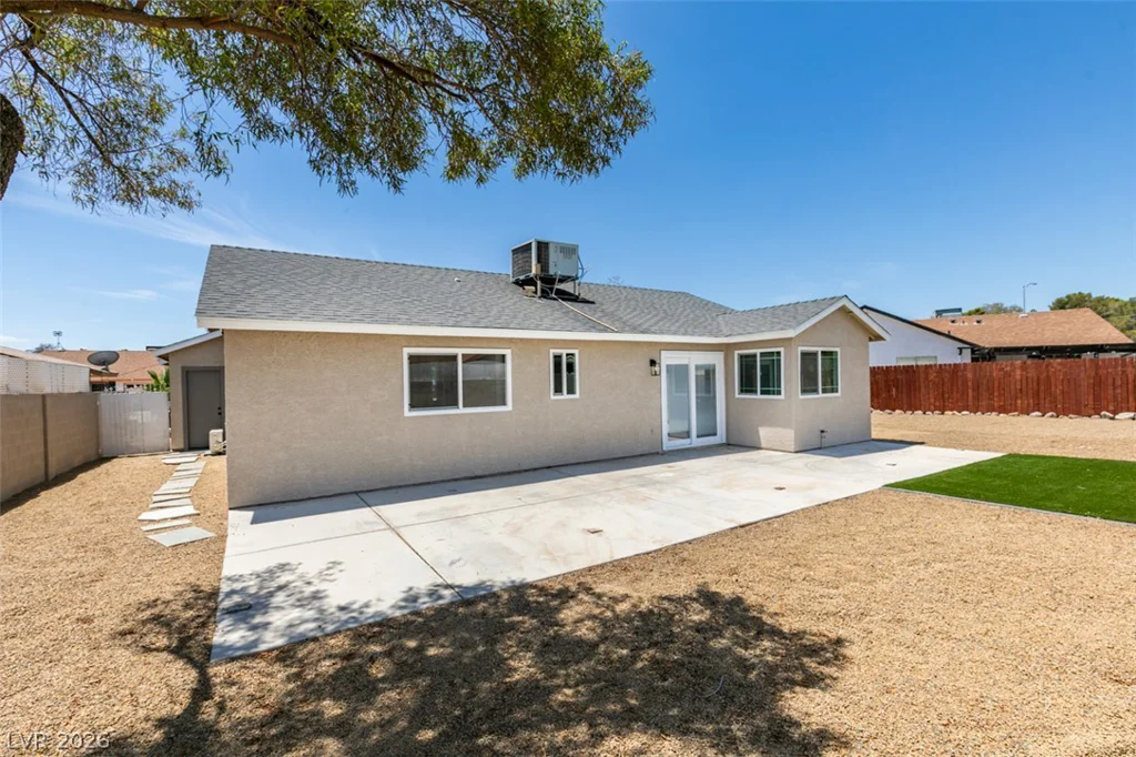 6012 Oceanside, Las Vegas, NV 89108