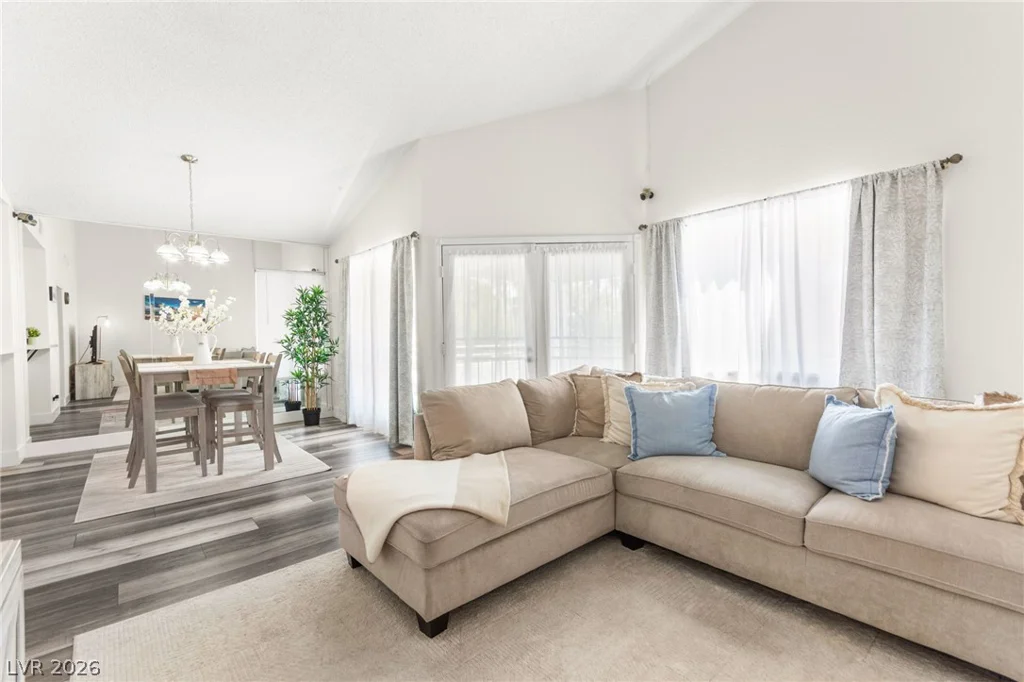 5581 Orchard, Las Vegas, NV 89110