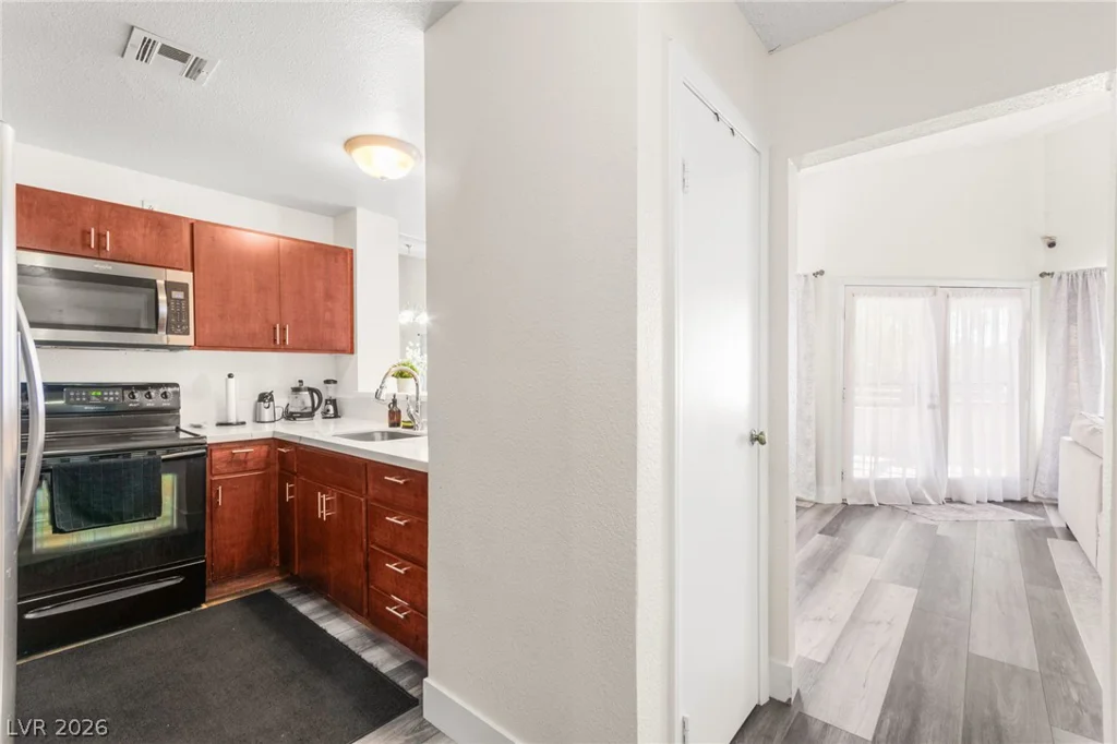 5581 Orchard, Las Vegas, NV 89110