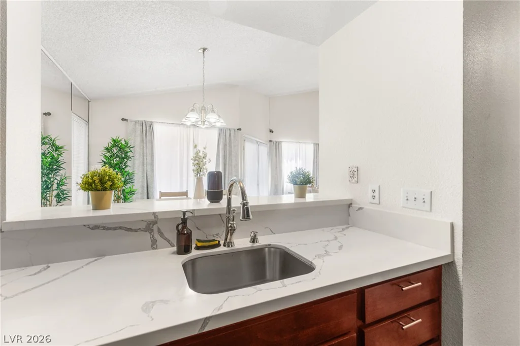5581 Orchard, Las Vegas, NV 89110