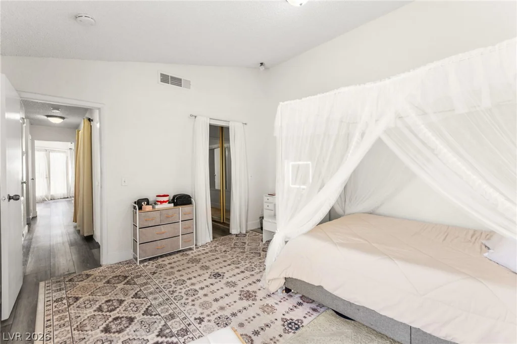 5581 Orchard, Las Vegas, NV 89110