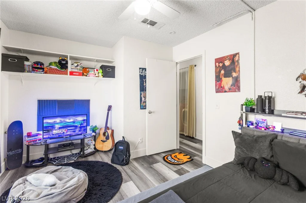 5581 Orchard, Las Vegas, NV 89110