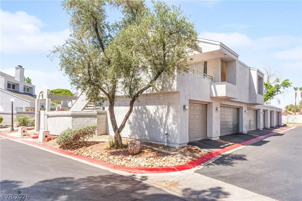 5581 Orchard, Las Vegas, NV 89110