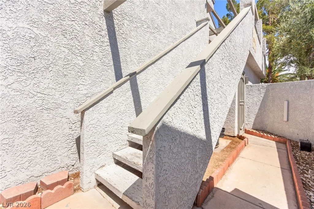 5581 Orchard, Las Vegas, NV 89110