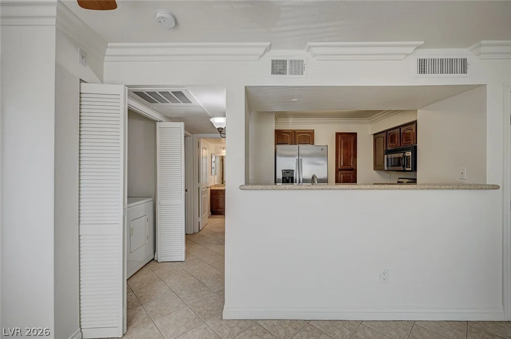 8101 Flamingo, Las Vegas, NV 89147