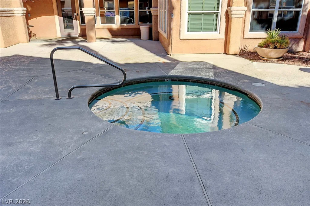 8101 Flamingo, Las Vegas, NV 89147