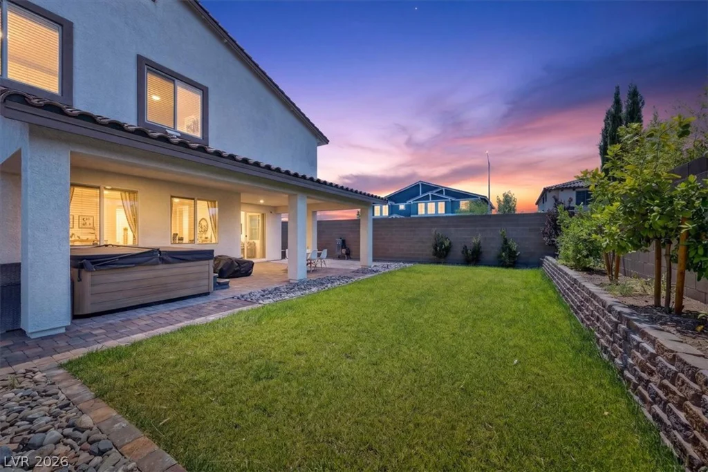 1863 Michael Springs, North Las Vegas, NV 89084
