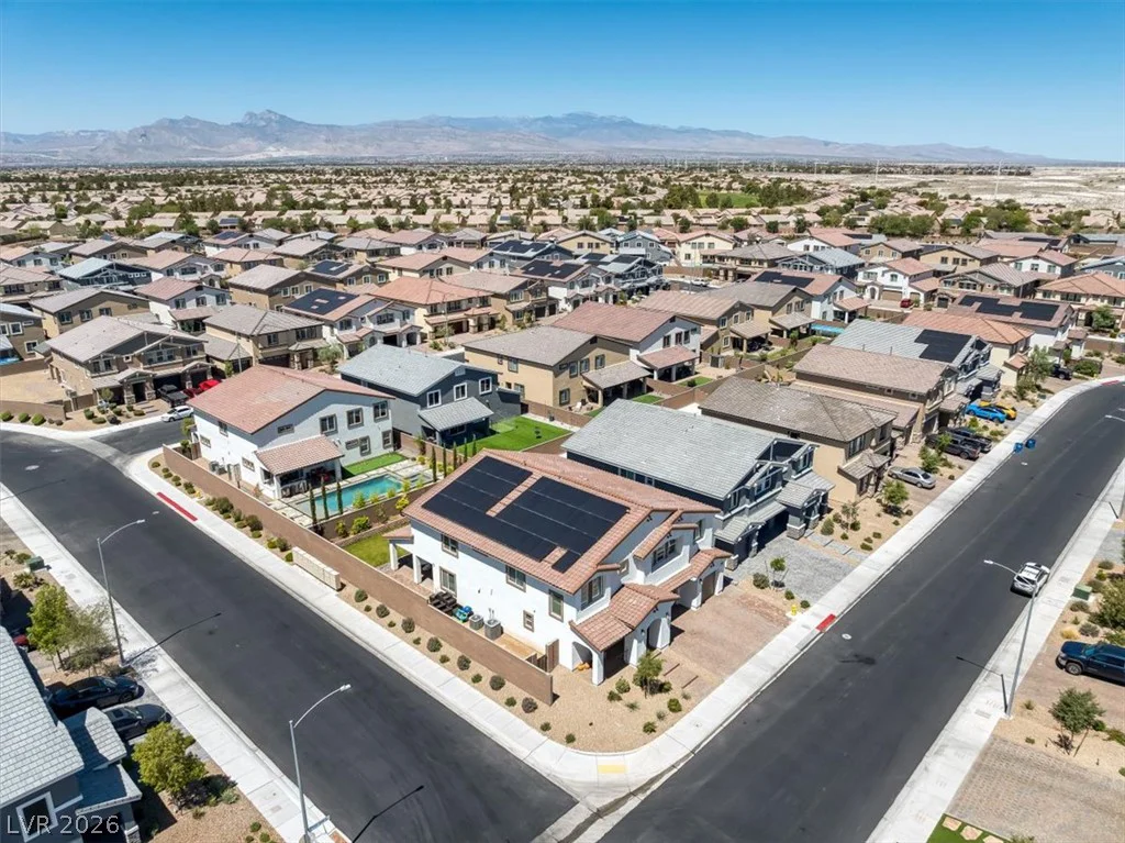 1863 Michael Springs, North Las Vegas, NV 89084