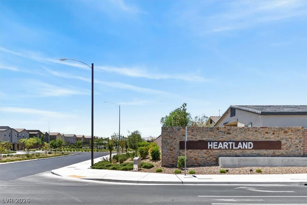 1863 Michael Springs, North Las Vegas, NV 89084