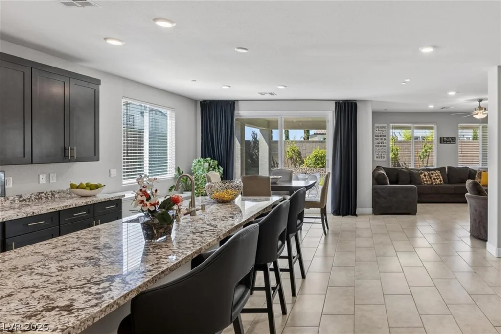1863 Michael Springs, North Las Vegas, NV 89084