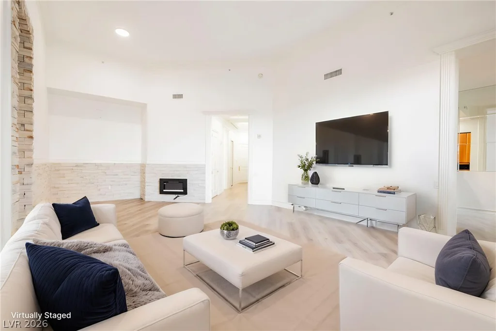 2747 Paradise, Las Vegas, NV 89109