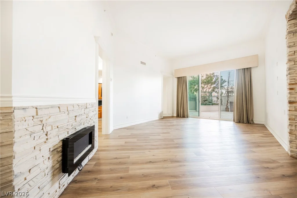 2747 Paradise, Las Vegas, NV 89109