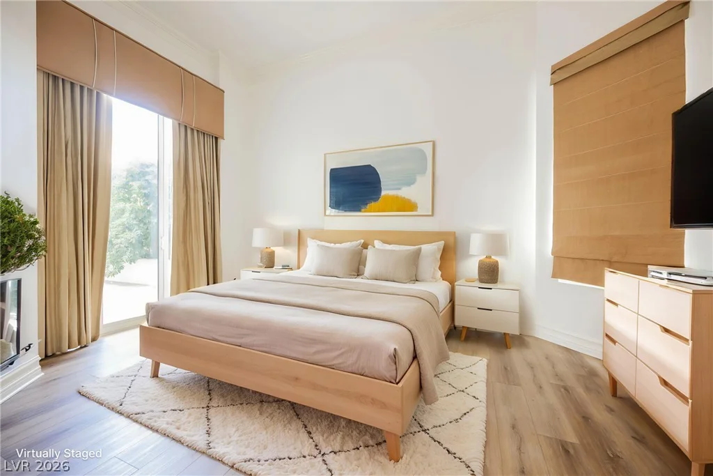 2747 Paradise, Las Vegas, NV 89109