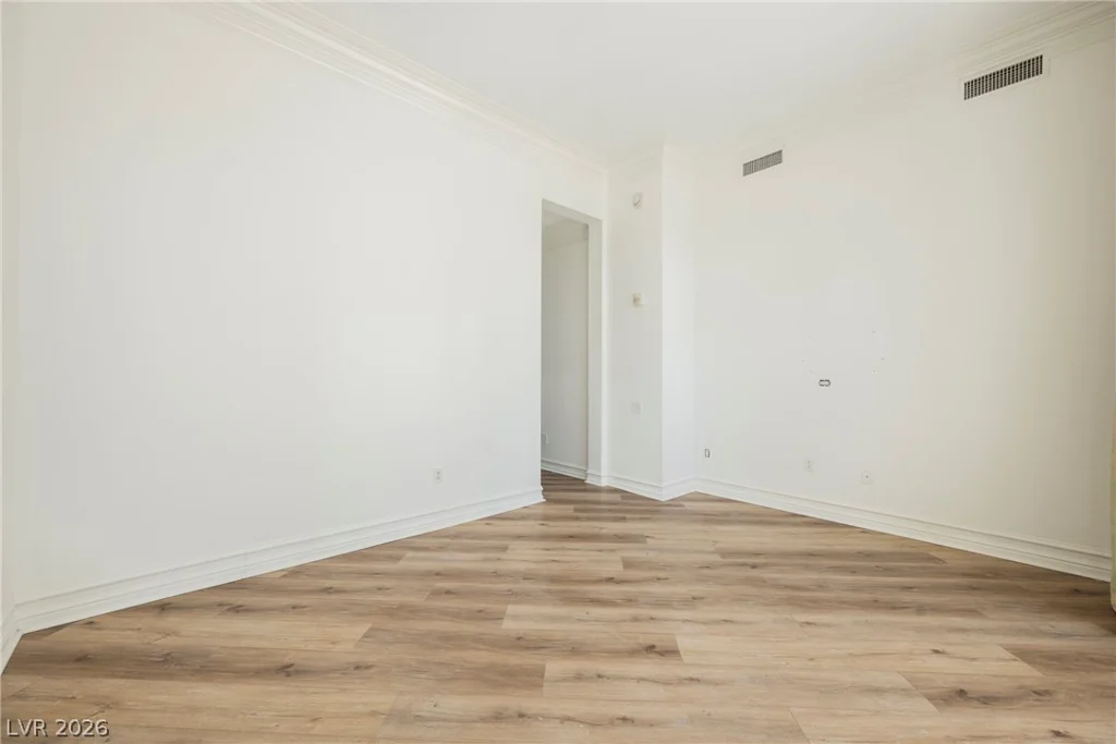 2747 Paradise, Las Vegas, NV 89109