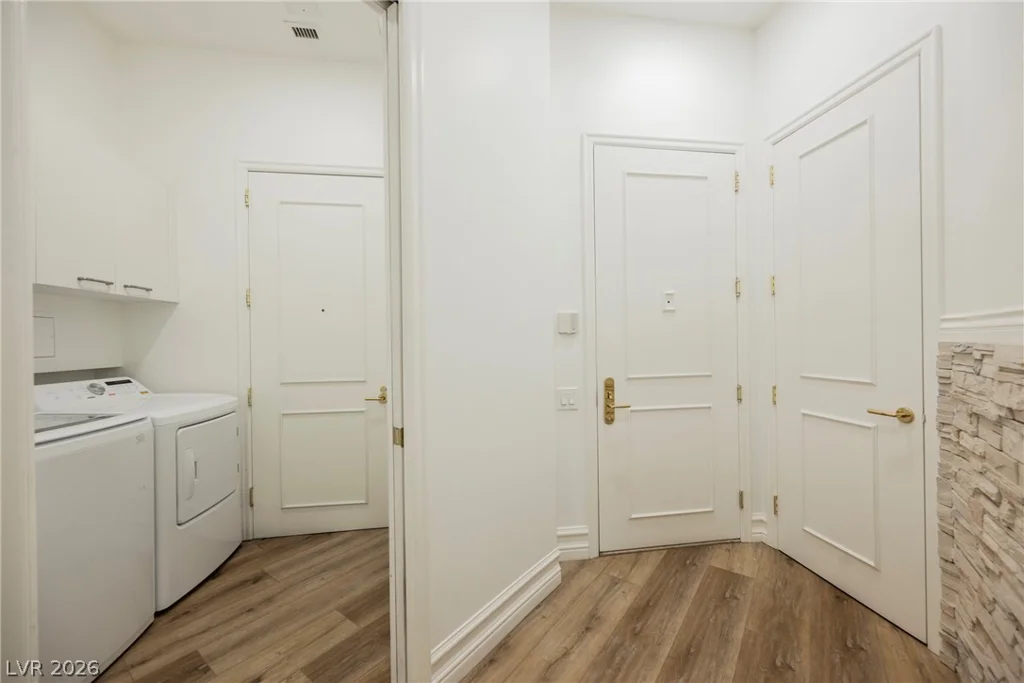 2747 Paradise, Las Vegas, NV 89109