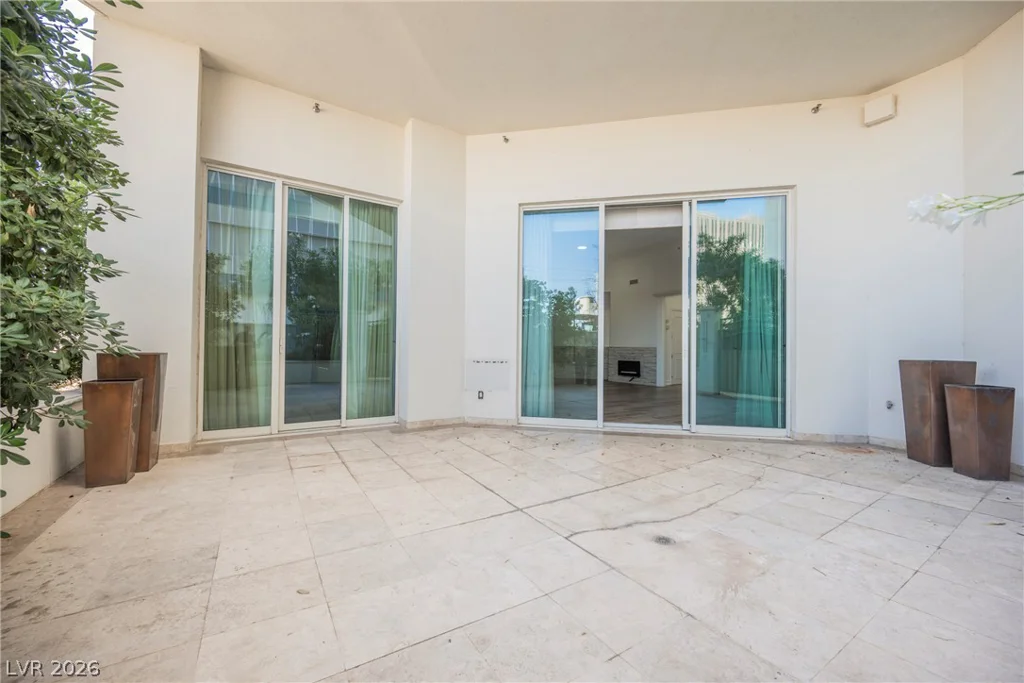 2747 Paradise, Las Vegas, NV 89109
