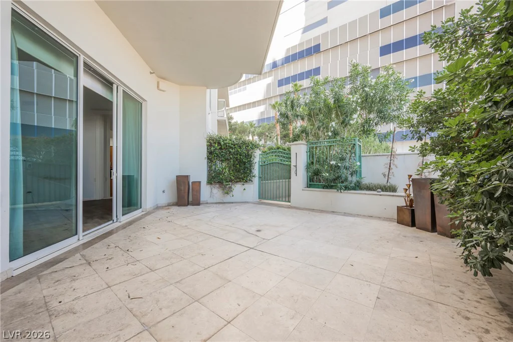 2747 Paradise, Las Vegas, NV 89109