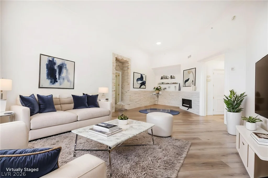 2747 Paradise, Las Vegas, NV 89109