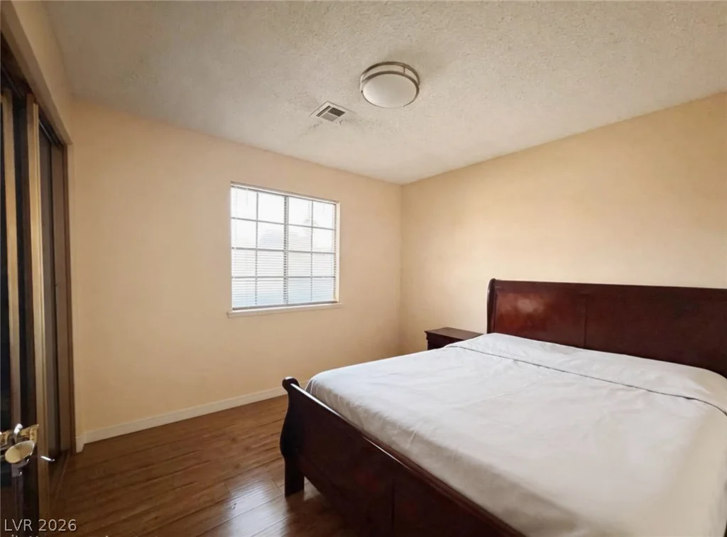 5724 Viking, Las Vegas, NV 89103