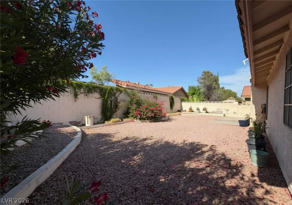 5724 Viking, Las Vegas, NV 89103