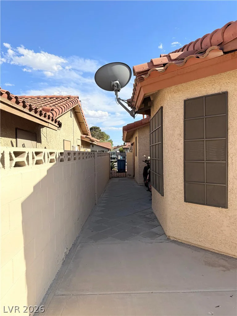 5724 Viking, Las Vegas, NV 89103