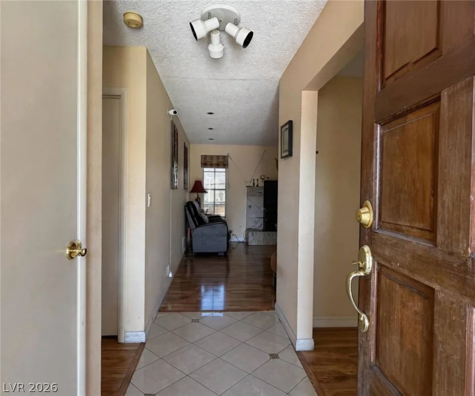 5724 Viking, Las Vegas, NV 89103