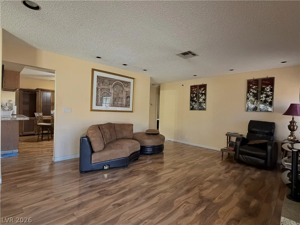5724 Viking, Las Vegas, NV 89103