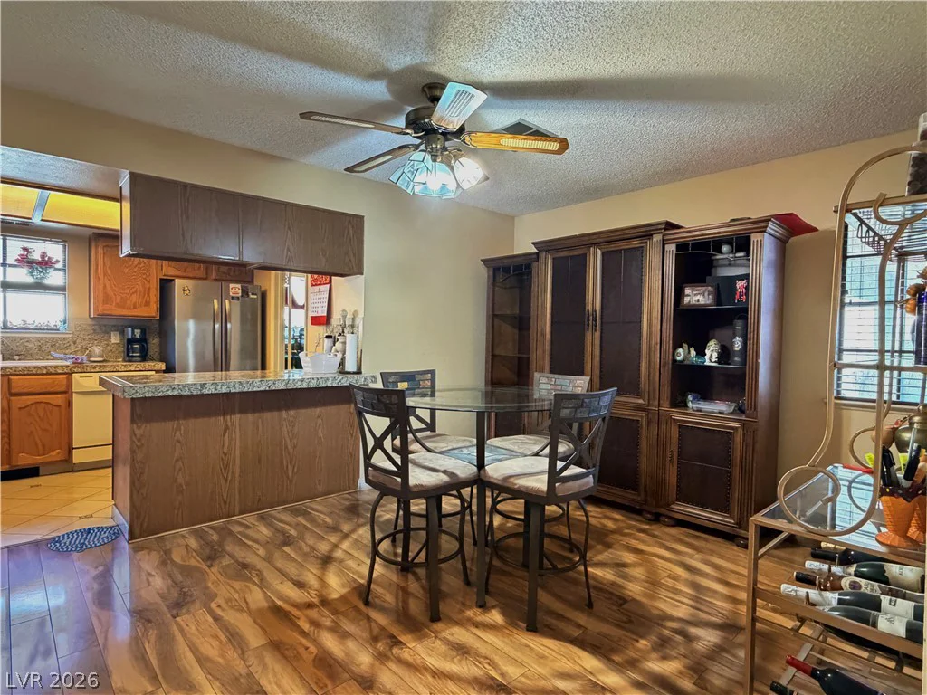 5724 Viking, Las Vegas, NV 89103