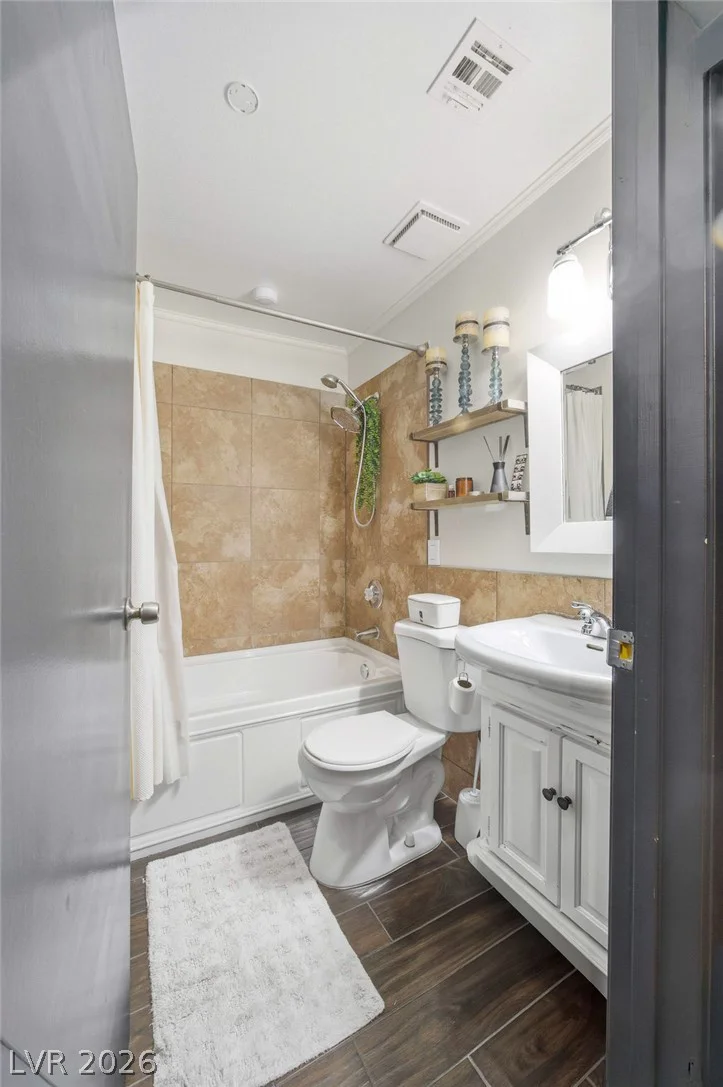 8715 Hammer, Las Vegas, NV 89149