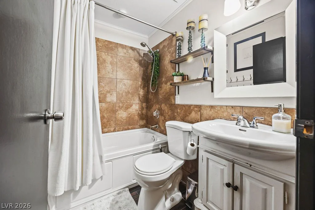 8715 Hammer, Las Vegas, NV 89149