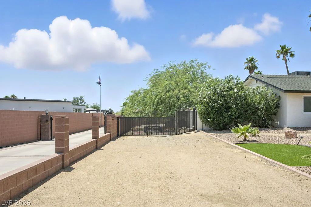 8715 Hammer, Las Vegas, NV 89149