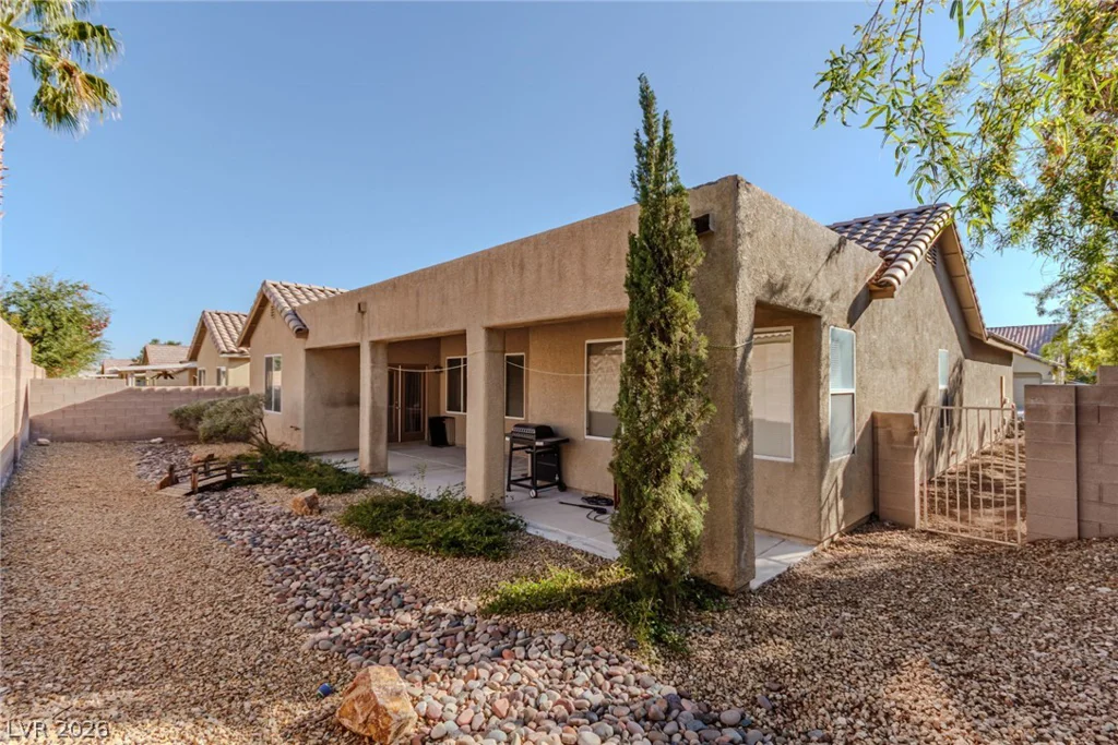 8692 Blakely, Las Vegas, NV 89148