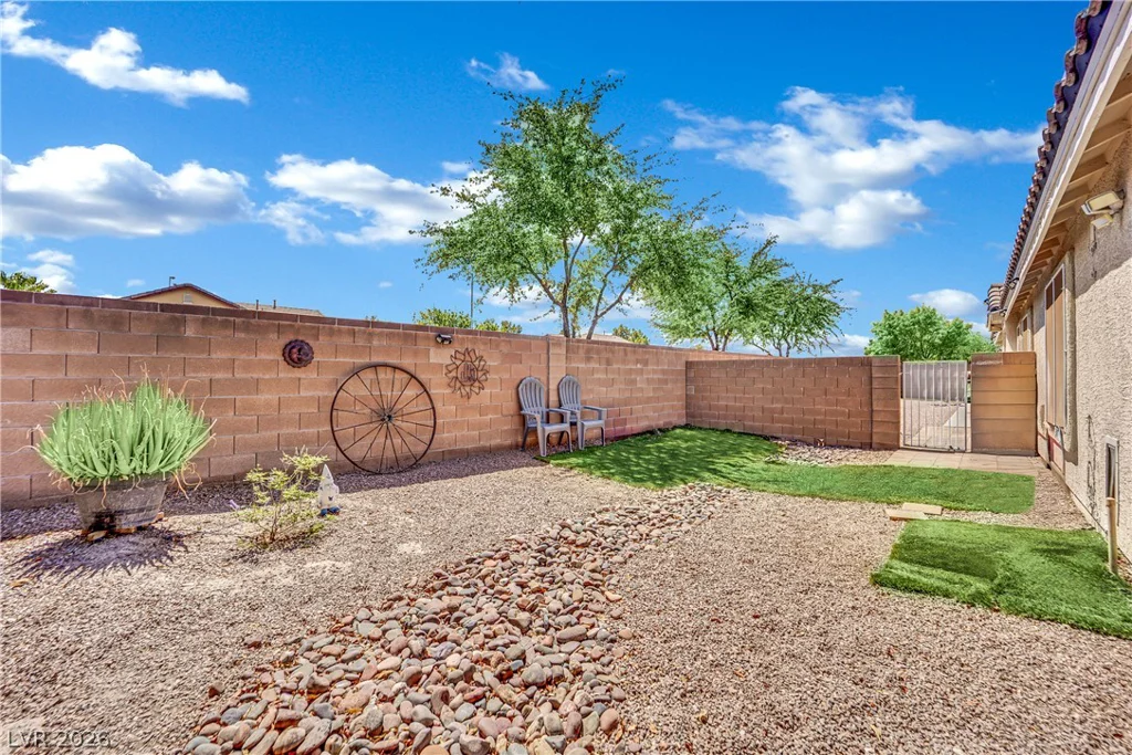 4504 Silverwind, North Las Vegas, NV 89031