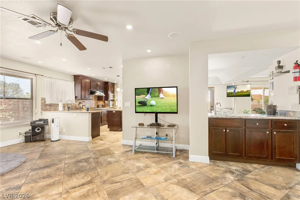 9105 Safeport Cove, Las Vegas, NV 89117