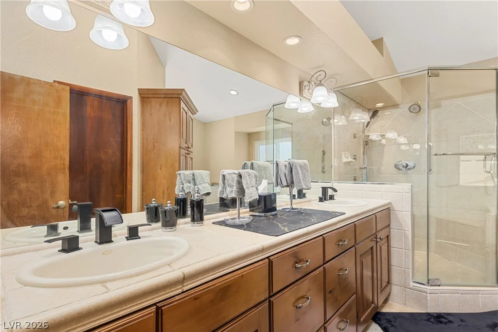 9105 Safeport Cove, Las Vegas, NV 89117