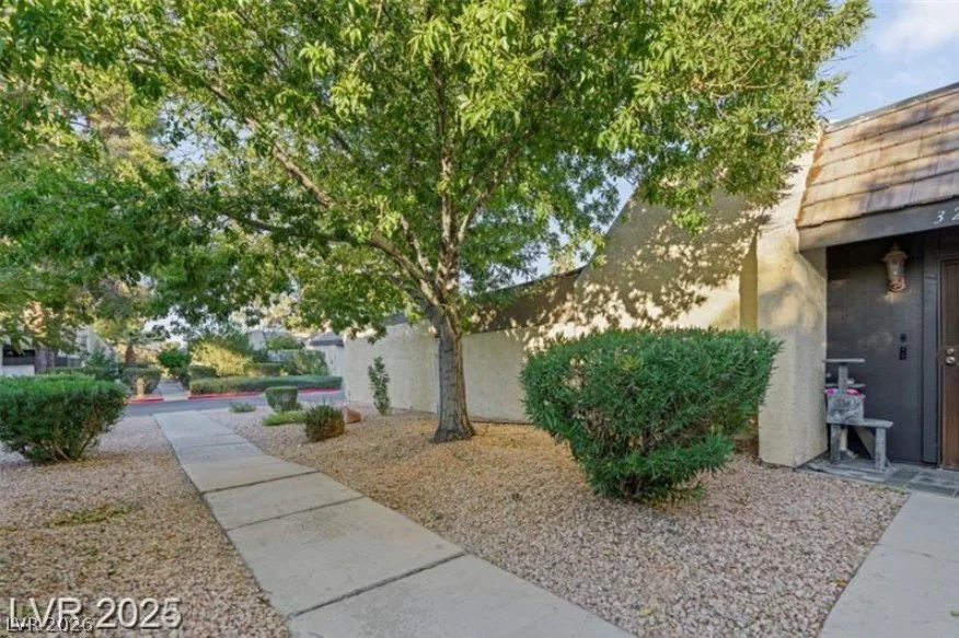 3255 Liahona, Las Vegas, NV 89121
